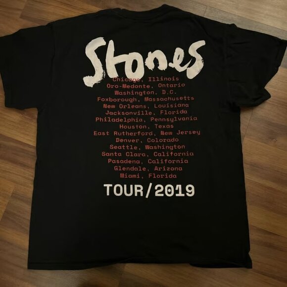 Rolling Stones 2019 Concert Tour Black T-Shirt Stones Tongue Graphic - Picture 3 of 3